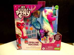 lot 176 image: 2023 My Little Pony OPALINE ARCANA Wing Surprise 11pc Hasbro Playset BRAND NEW