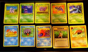 lot 146 image: LOT OF 10 - 1995 POKEMON CARDS INCLUDING KABUTO $$