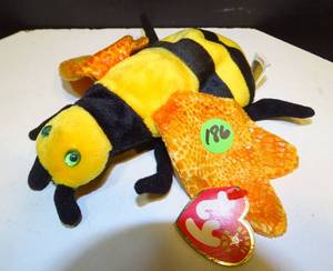 lot 186 image: 2000, Retired, Buzzie the Bee, Ty Beanie Baby, Plush, Toy, WTags