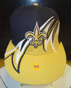 lot 243 image: NEW ORLEANS SAINTS ADJUSTBLE EMBROIDERED BALL CAP