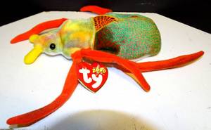 lot 275 image: Ty Beanie Baby Scurry the Beattle DOB January 18, 2000 WTAG