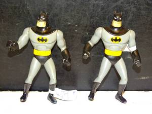 lot 242 image: LOT OF 2 - VINTAGE 1993 McDONALDS BATMAN ACTION TOY