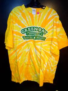 lot 229 image: GREEN BAY DISTILLARY T-SHIRT - SIZE XL