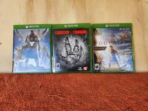 lot 8 image: Selection of 3 Xbox One video games