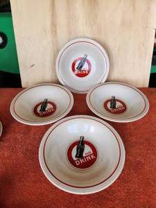 lot 93 image: Selection of 4 vintage Coca Cola - Coke bowls by Gibson