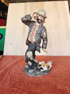 lot 76 image: Vintage Emmett Kelly clown figurine -Best Friends  - hand signed - 8830 of 9500 - no box