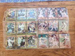 lot 128 image: Selection of baseball cards - 1994 Topps Finest & 1993 Fleer