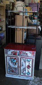 lot 5 image: decorative metal and wood bakers rack