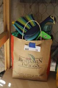 lot 15 image: bag full of small toys