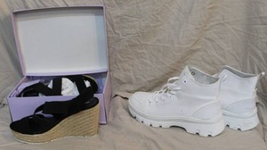 lot 70 image: Size 10 shoes