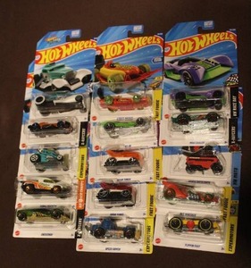 lot 126 image: 15-Hot Wheels