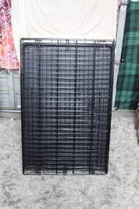 lot 179 image: Large dog kennel with tray