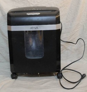 lot 186 image: Paper shredder