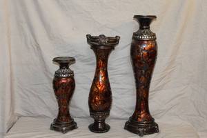 lot 190 image: 3- Candle holders try to get pictures of the sparkle  but couldnt get good