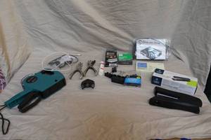 lot 216 image: Price gunhole punchespush pins2 staplers and much more see pictures