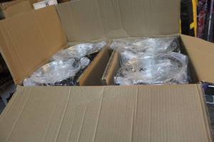 lot 231 image: 20 steamer traysstrainers