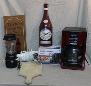 lot 273 image: Coffee maker BlackDecker one touch chopperhand mixercutting board and much more see pictures