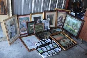 lot 310 image: Lot of pictures