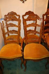 lot 29 image: Vintage Drexel dining chairs - 5 total
