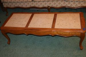 lot 40 image: Vintage coffee table