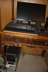 lot 41 image: Computer system as shown