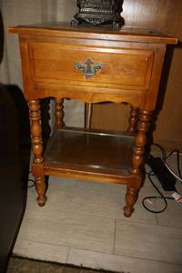 lot 48 image: Vintage side table