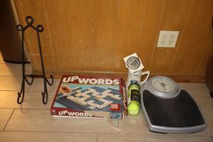 lot 82 image: Dallas Cowboys mug and pin, unopened tennis balls, scale and more