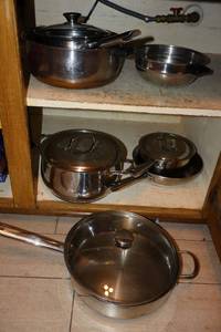 lot 63 image: Kitchen cooking pans