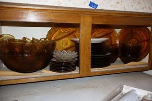 lot 68 image: Brown glass dishes and punch bowl