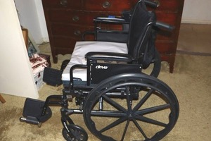 lot 91 image: Drive transport chair wheelchair with cushion and backpacks