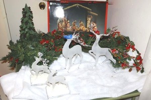 lot 103 image: Christmas decorations glass reindeer and nativity set