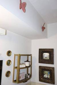 lot 125 image: Bathroom decor