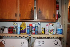 lot 156 image: Household cleaning supplies