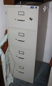 lot 143 image: 4 drawer metal file cabinet