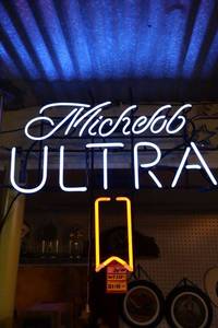 lot 3 image: Michelob Ultra beer light up sign