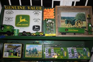 lot 7 image: John Deere collectibles and lunch pails