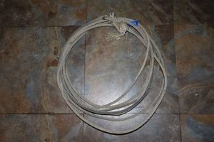 lot 13 image: Lasso rope
