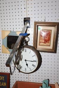 lot 22 image: Chrome wall hook with clock and longhorn photo
