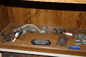 lot 86 image: Cast iron critters