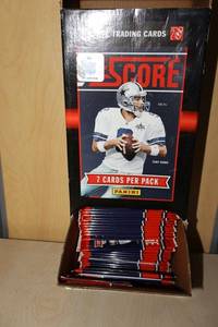 lot 90 image: NFL Trading card packs - 39 unopened packs
