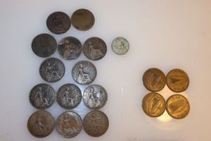 lot 120 image: Foreign coins - 1900s and 1800s