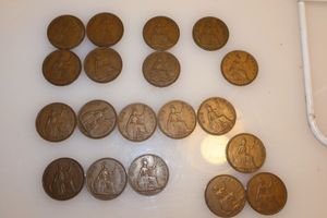 lot 123 image: Foreign coins - English 1937-49 pennies