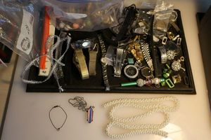 lot 130 image: Misc. jewelry, watches and parts