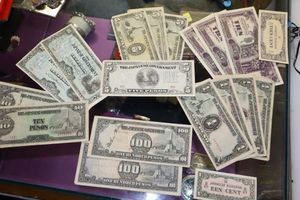 lot 149 image: 1940s Japanese paper money pesos