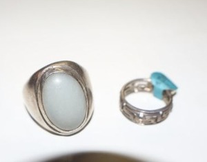 lot 157 image: Jewelry rings as shown