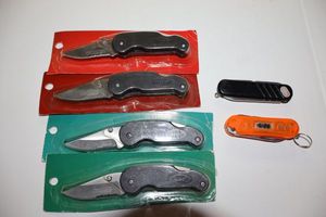 lot 158 image: Pocket knives