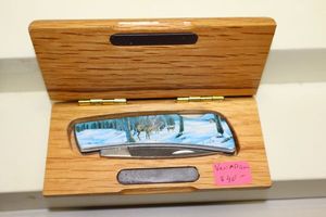 lot 180 image: Vanadum pocket knife and box