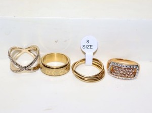 lot 185 image: Jewelry gold tone rings