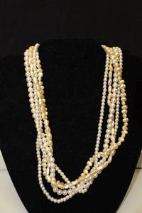 lot 212 image: Jewelry multi strand pearl necklace