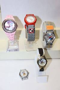 lot 245 image: Disney watches Mickey, Goofy, Aristocrats Marie